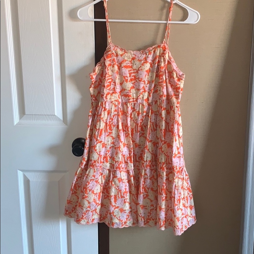 A cute summery babydoll dress!